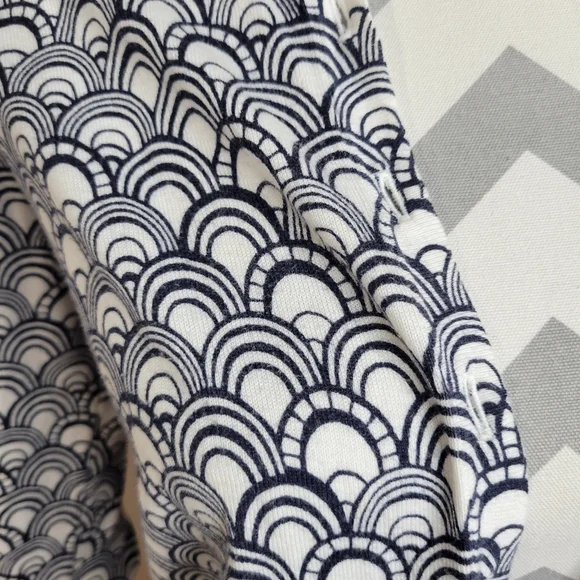 Womans Talbots Navy/White Fish Scale Design Button Front Cardigan Size SP - Picture 2 of 8